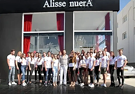 2017 Best Model of Turkey Finalistleri Alisse nuerA Gelinlikte.